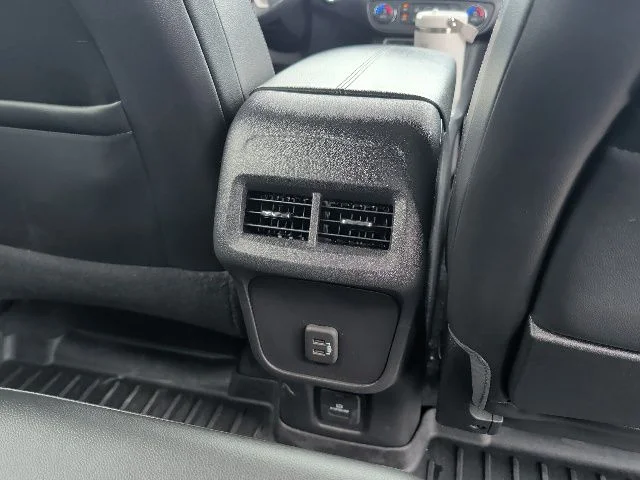 Used 2022 Black GMC SLT image 11