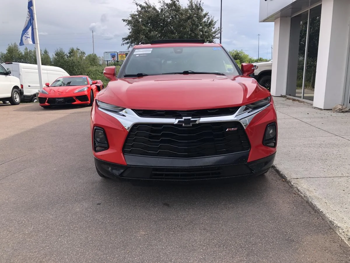 Used 2021 Red Chevrolet AWD 4dr RS image 4