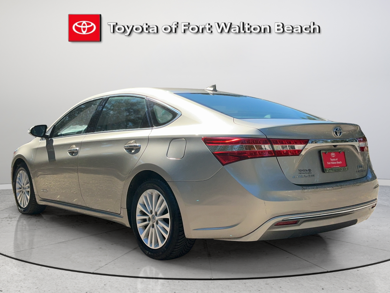 Used 2015 Beige Toyota Limited image 2