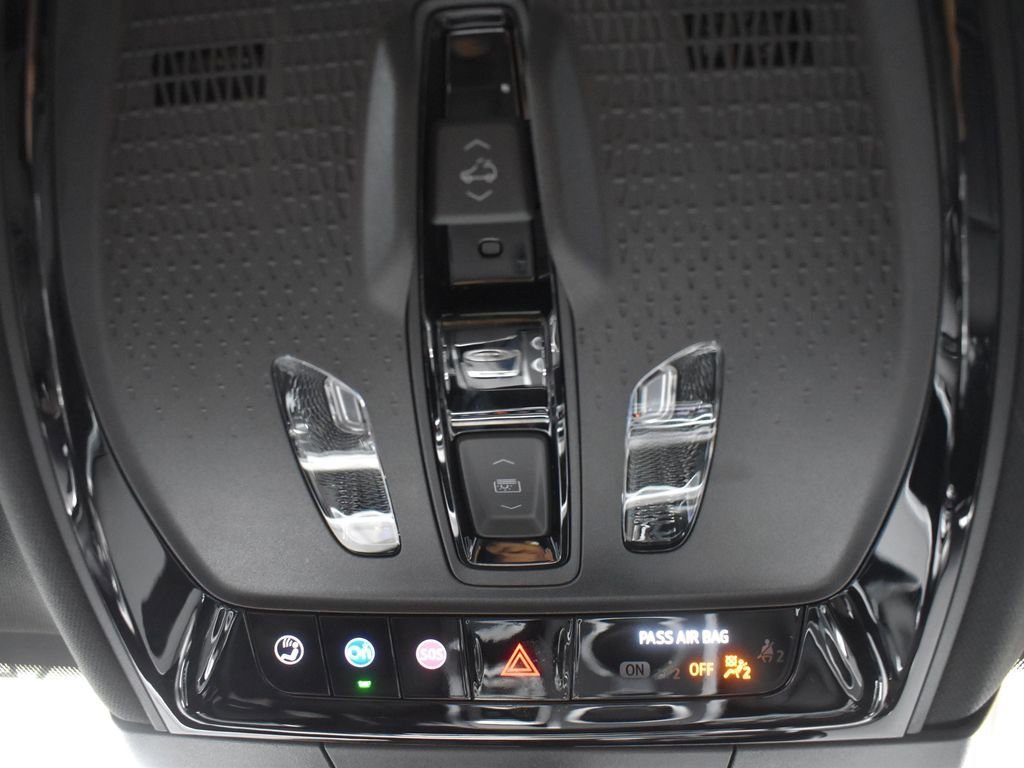 2024 CADILLAC LYRIQ - Image 24