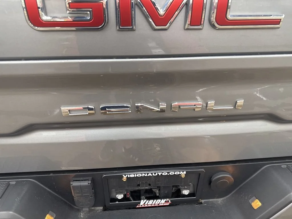 Used 2023 Sterling Metallic GMC Denali image 18