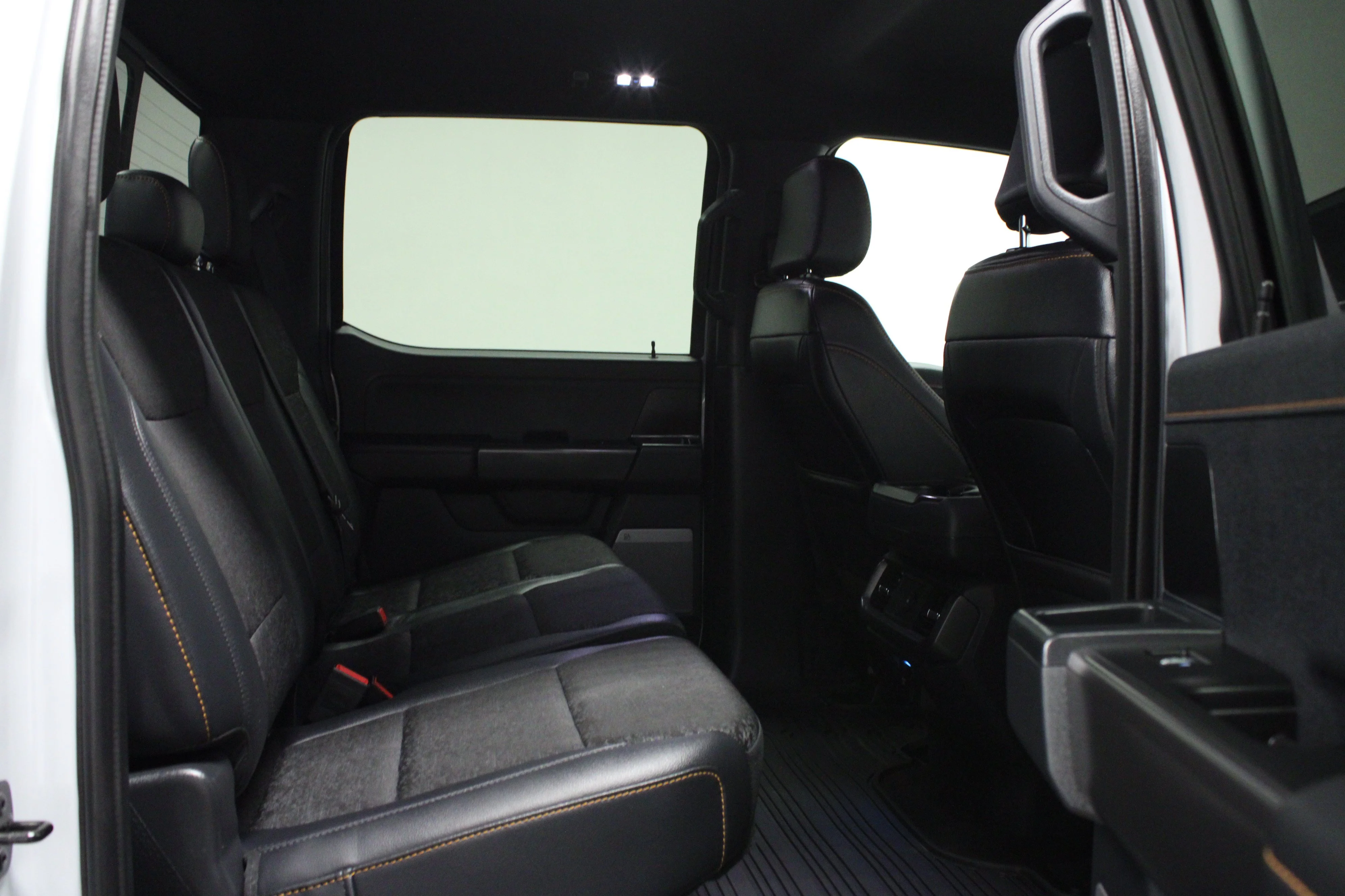 Used 2025 Oxford White Ford Tremor image 15