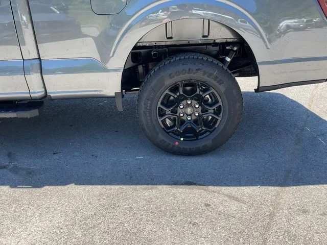 New 2026 Carbonized Gray Metallic Ford XLT image 80