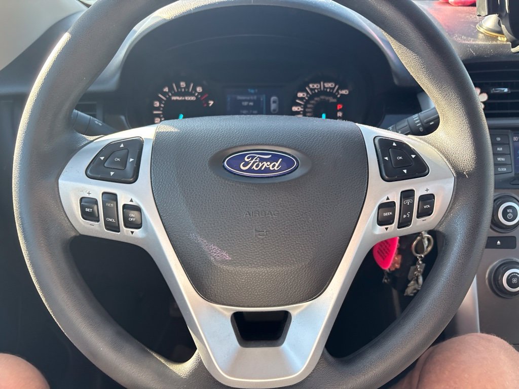 Used 2014 Silver Ford SE image 2