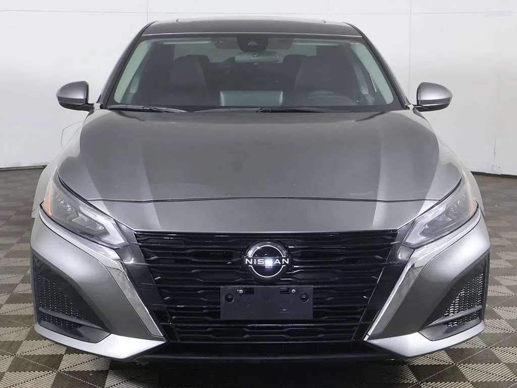 Used 2023 Gray Nissan 2.5 SV image 12