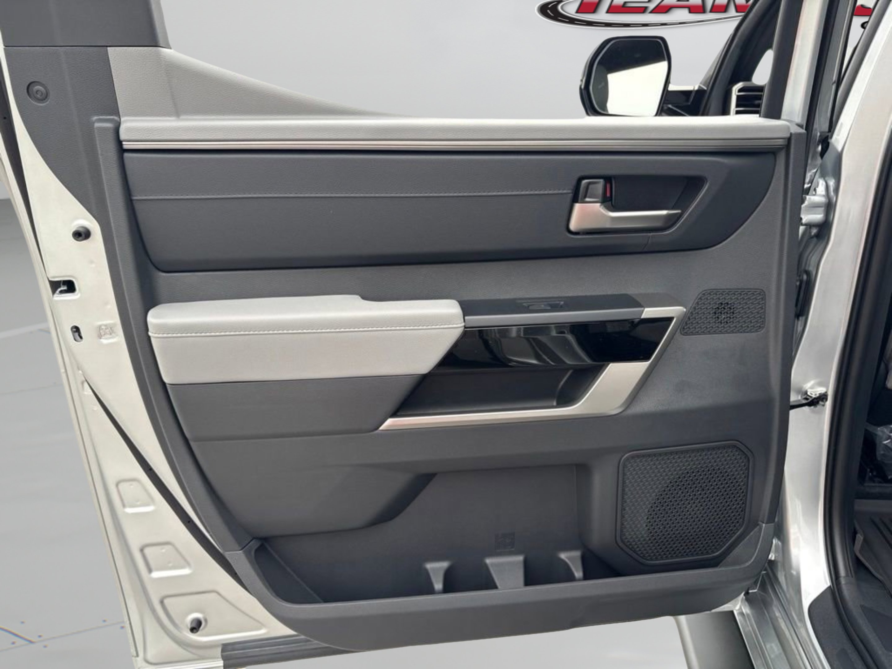 2026 Toyota Tundra Limited - Photo 31