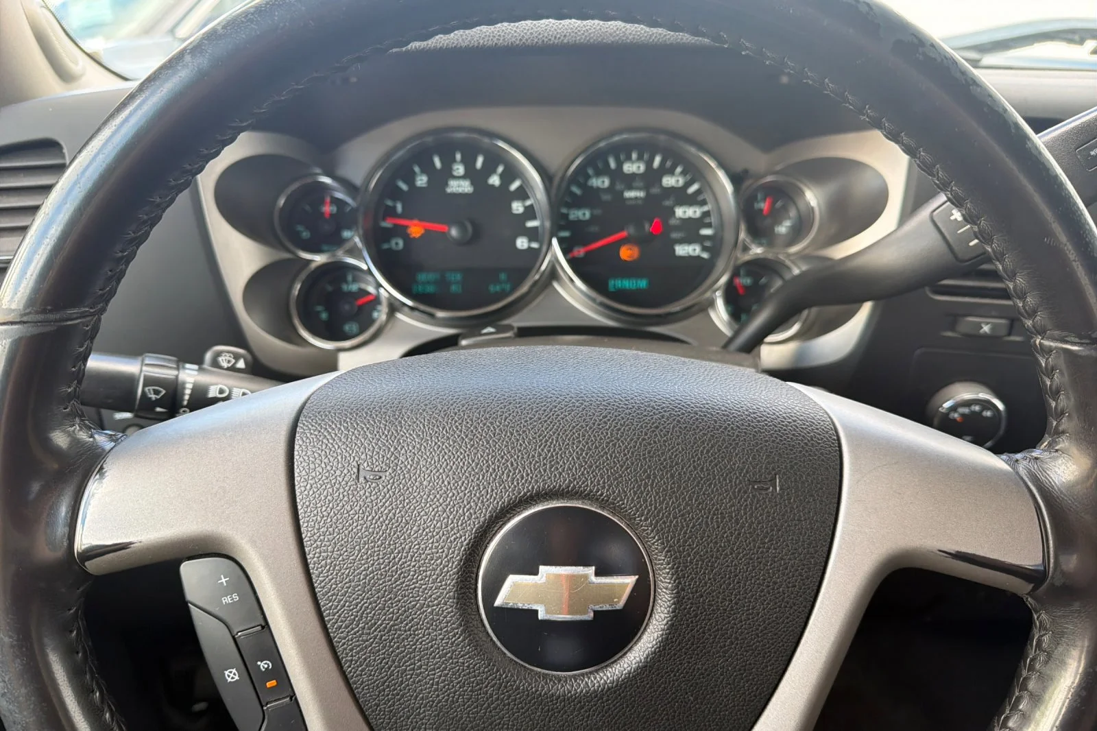 Used 2010 Blue Granite Metallic Chevrolet LT image 18