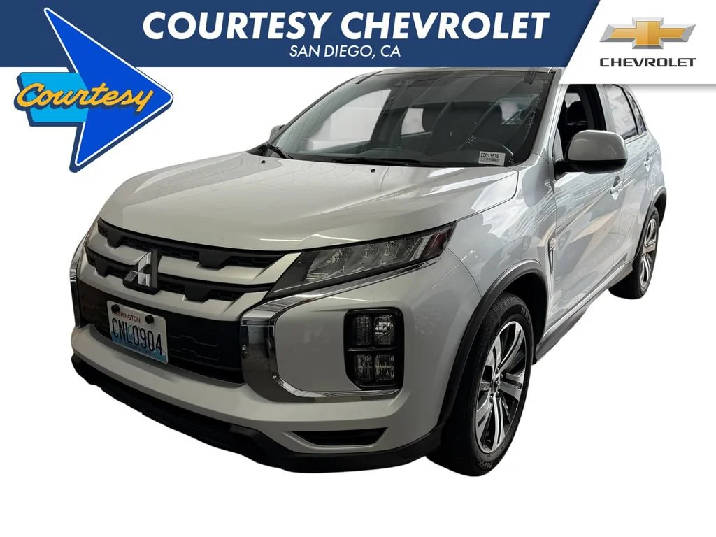 Used 2024 White Mitsubishi S image 1
