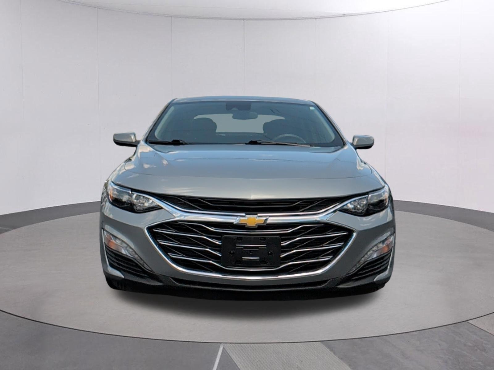 Used 2023 Sterling Gray Metallic Chevrolet LT image 8