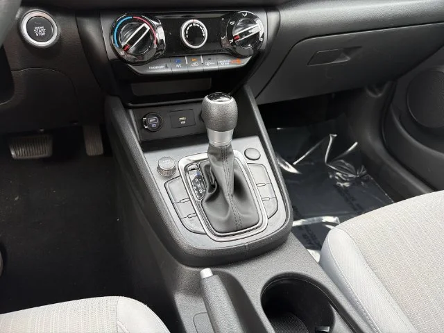 Used 2023 Silver Hyundai SEL image 23