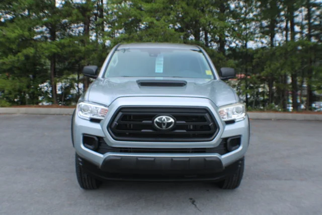 Used 2020 Silver Sky Metallic Toyota SR image 16