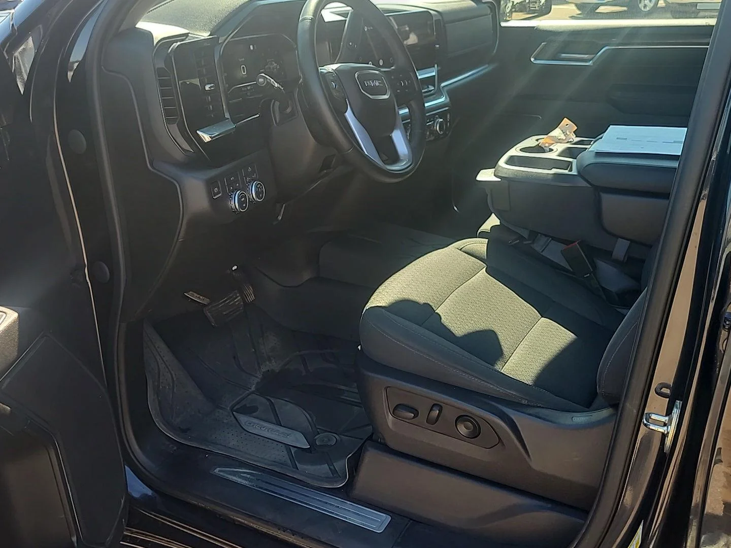 Used 2023 Titanium Rush Metallic GMC Elevation image 3