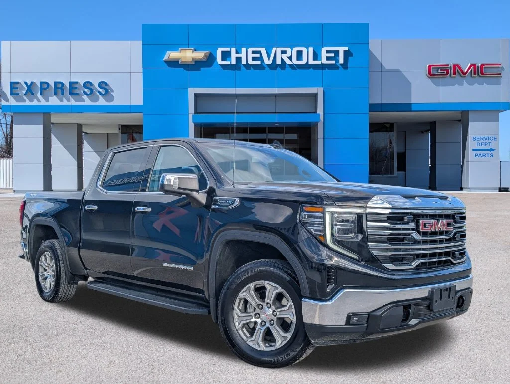 Used 2024 Black GMC SLT image 1