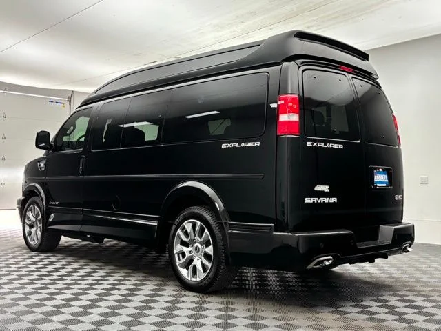 Used 2025 Onyx Black GMC Explorer Limited SE image 14