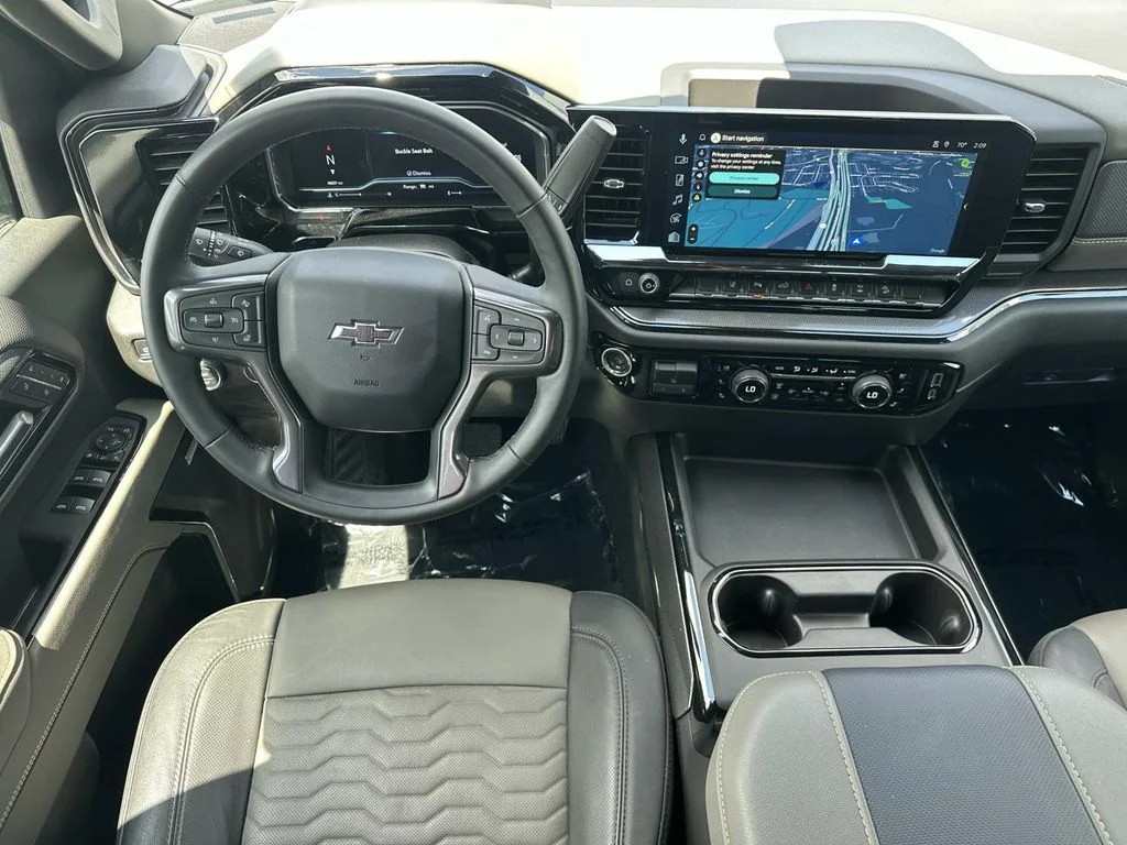 Used 2025 Black Chevrolet ZR2 image 18