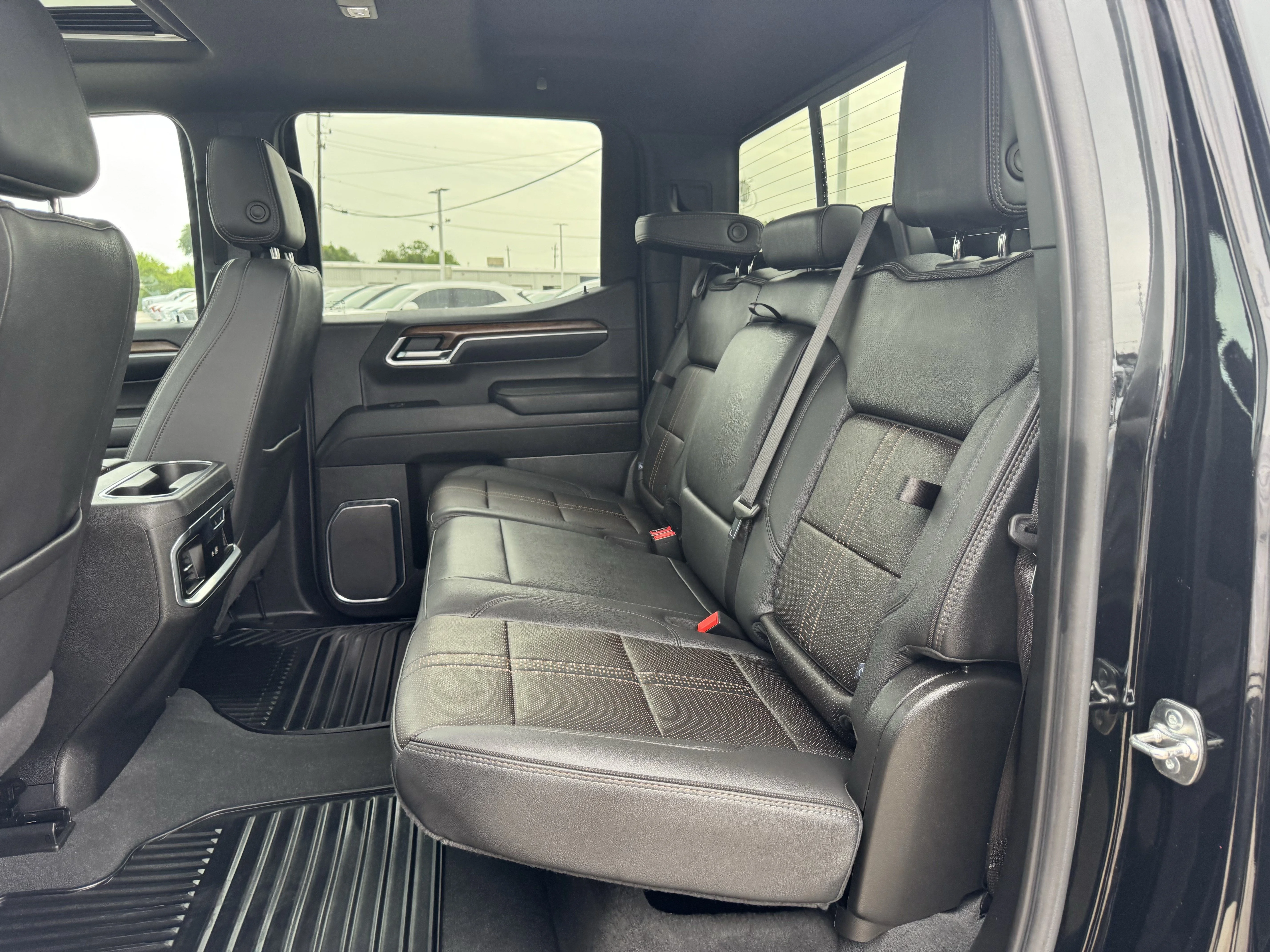 Used 2025 Black Chevrolet High Country image 25