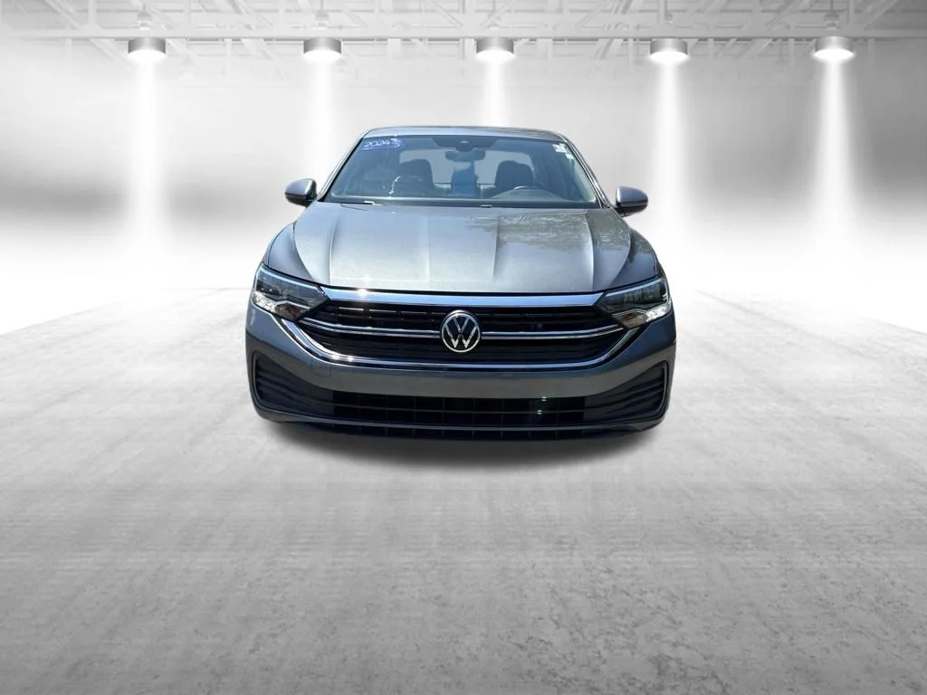 Certified Used 2024 Gray Volkswagen 1.5T SE image 9
