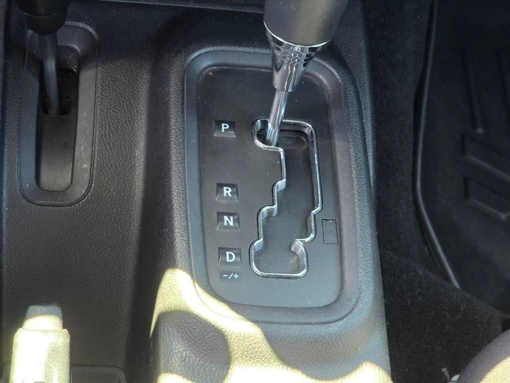 Used 2015 Silver Jeep Sport image 18