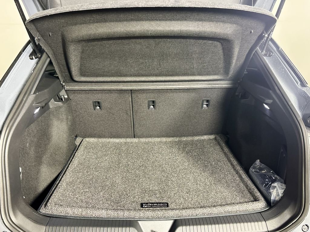 New 2025 Pure Gray Volkswagen Pro image 21
