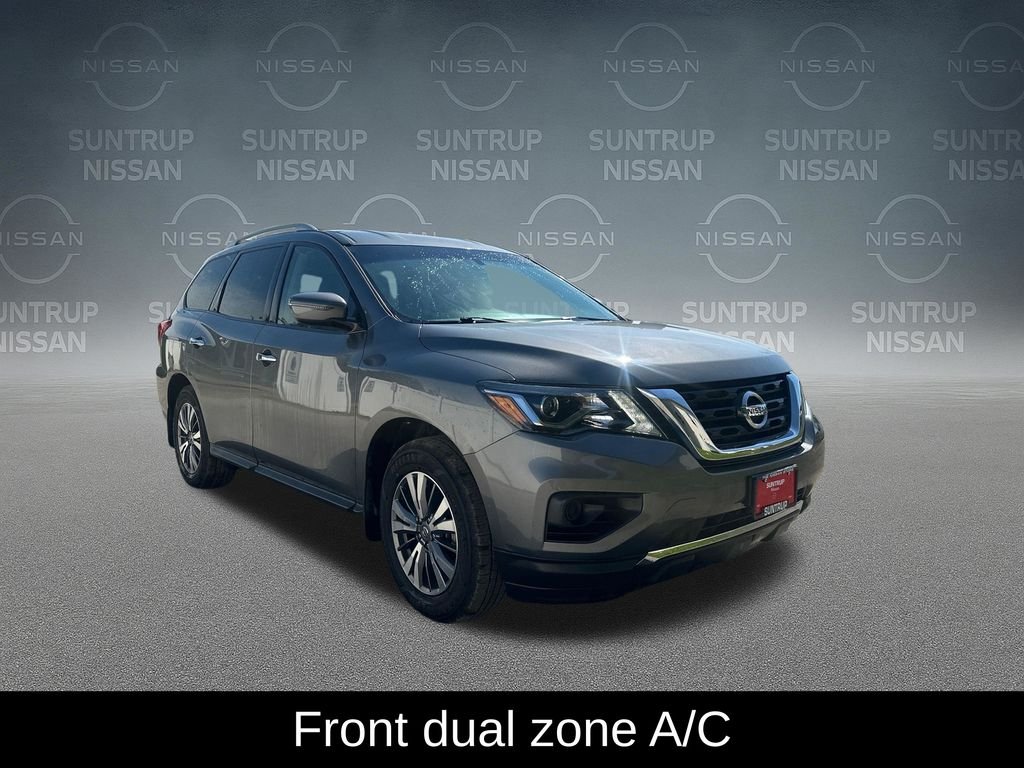 Used 2020 Gray Nissan S image 9