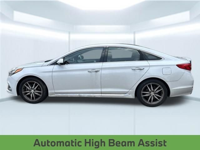 Used 2015 White Hyundai Sport 2.0T image 11