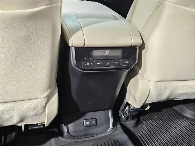 Certified Used 2024 RUBY FLARE PEARL Toyota  image 38