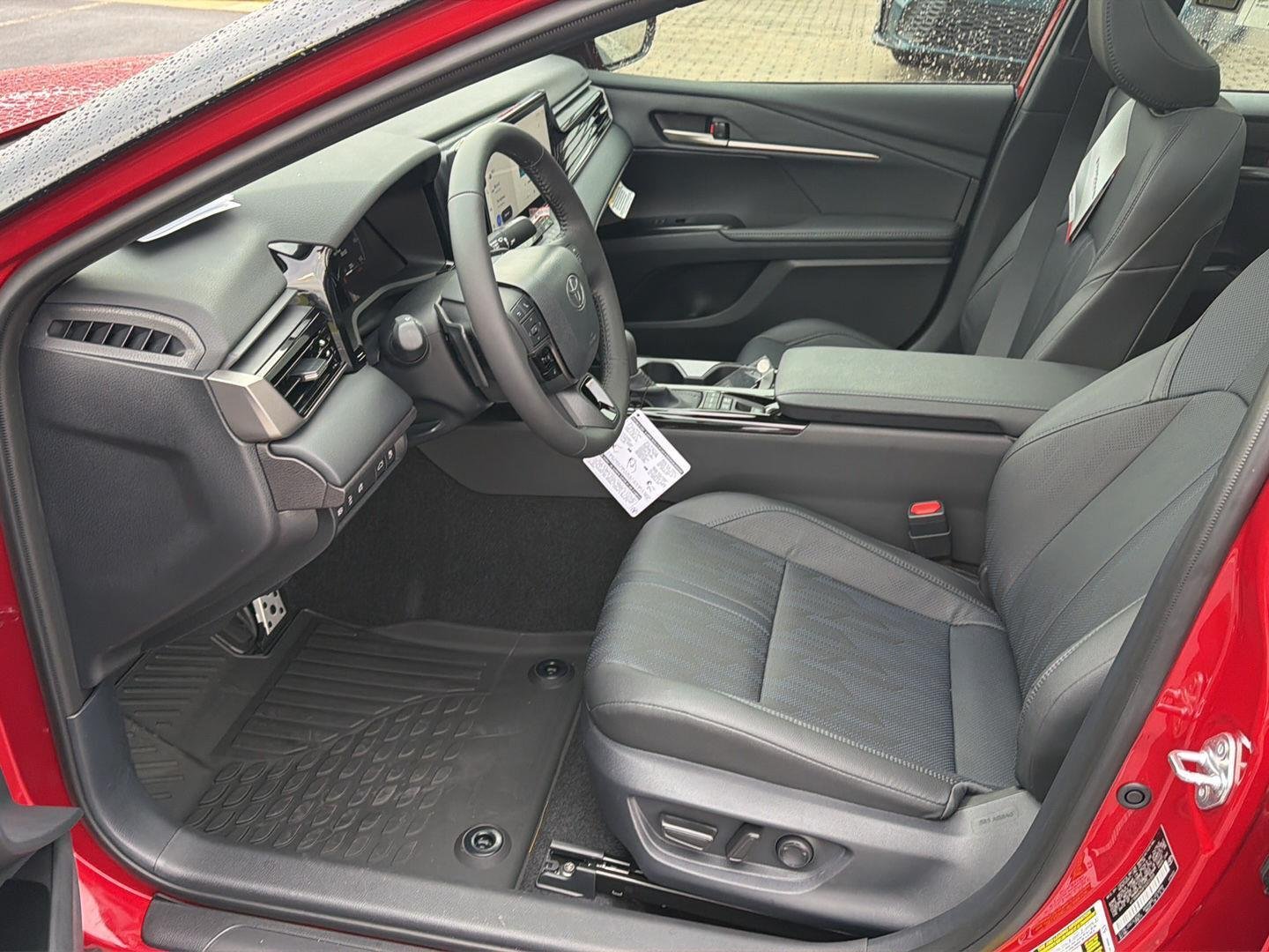 New 2026 Supersonic Red with Midnight Black Metallic roof Toyota XSE image 10