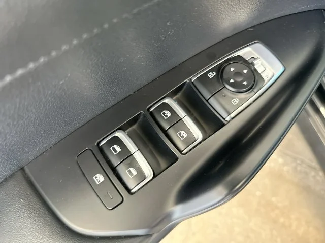 Used 2022 Black Kia GT-Line image 17