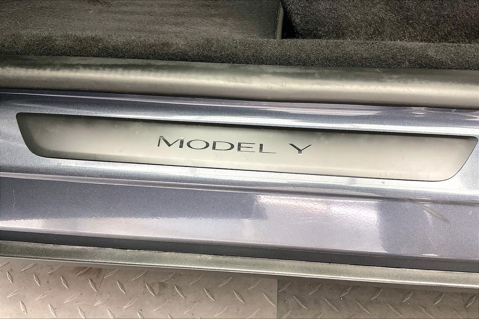 Used 2023 Midnight Silver Metallic Tesla Long Range image 31