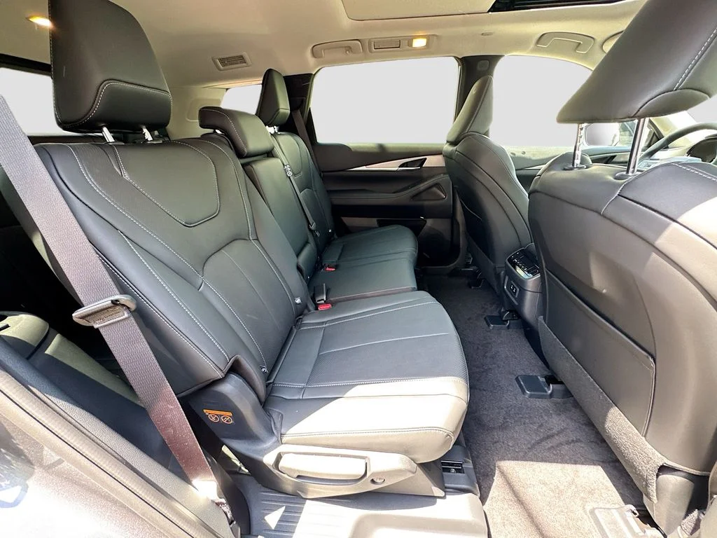 Used 2027 Gray INFINITI PURE image 30