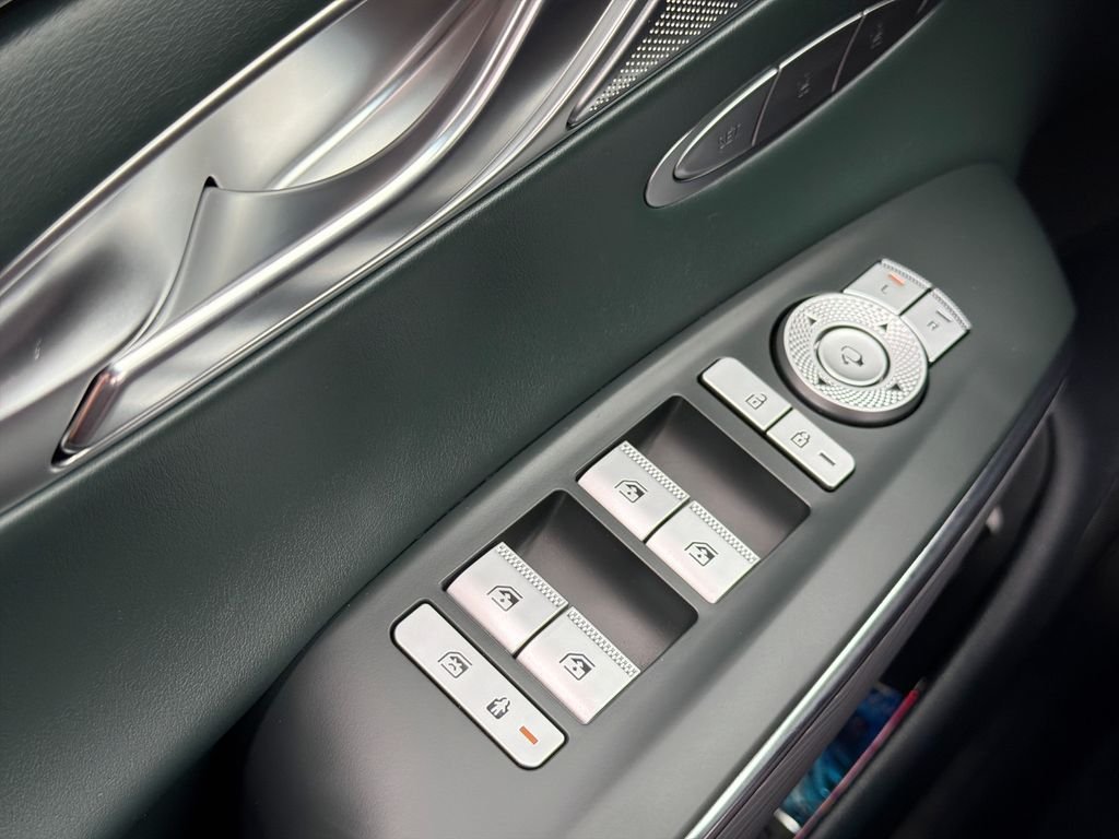 2023 GENESIS GV70 Standard - Photo 15