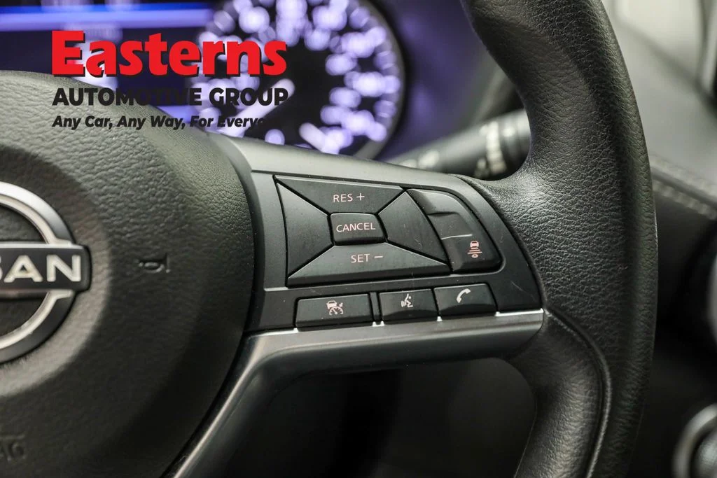 Used 2024 Gray Nissan SV image 16
