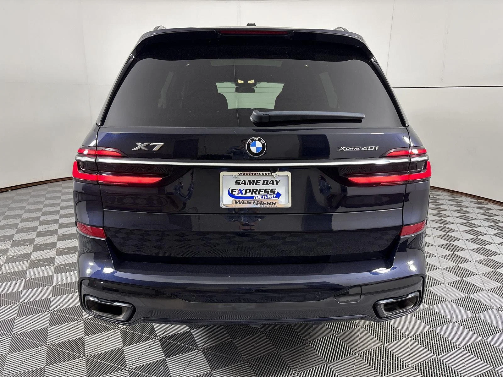 Used 2023 Carbon Black Metallic BMW xDrive40i image 22