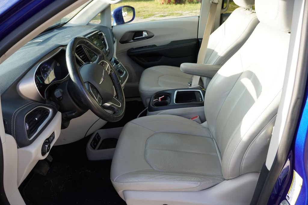 Used 2021 Blue Chrysler Touring L image 5