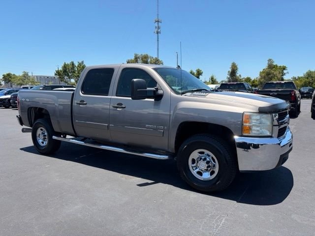 Used 2008 Gray Chevrolet LT image 1
