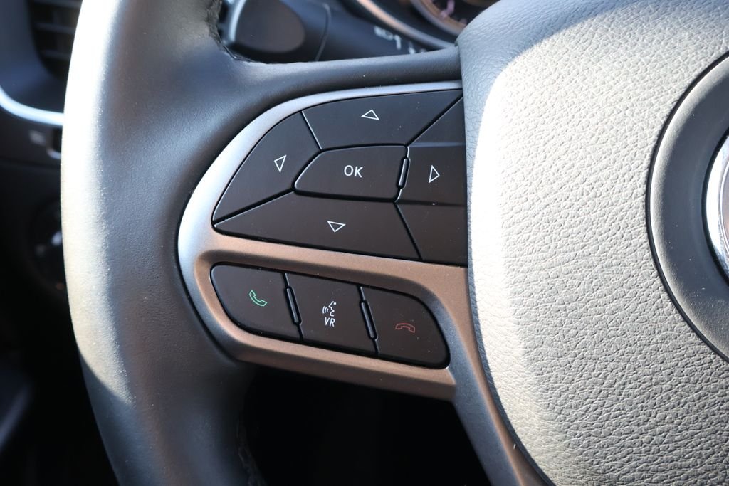 2021 Jeep Cherokee Latitude Lux - Photo 17