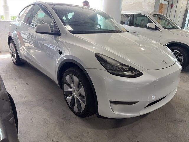 2023 Tesla Model Y Long Range Dual Motor All-Wheel Drive's photo