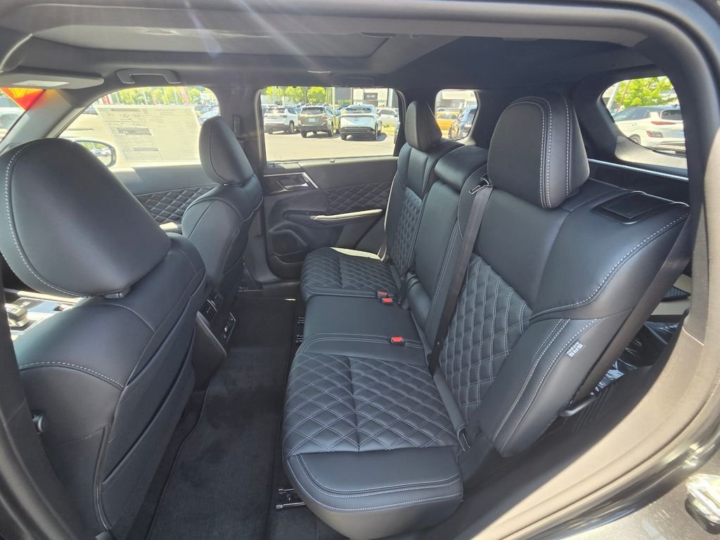 New 2026 Gray Nissan Platinum image 14