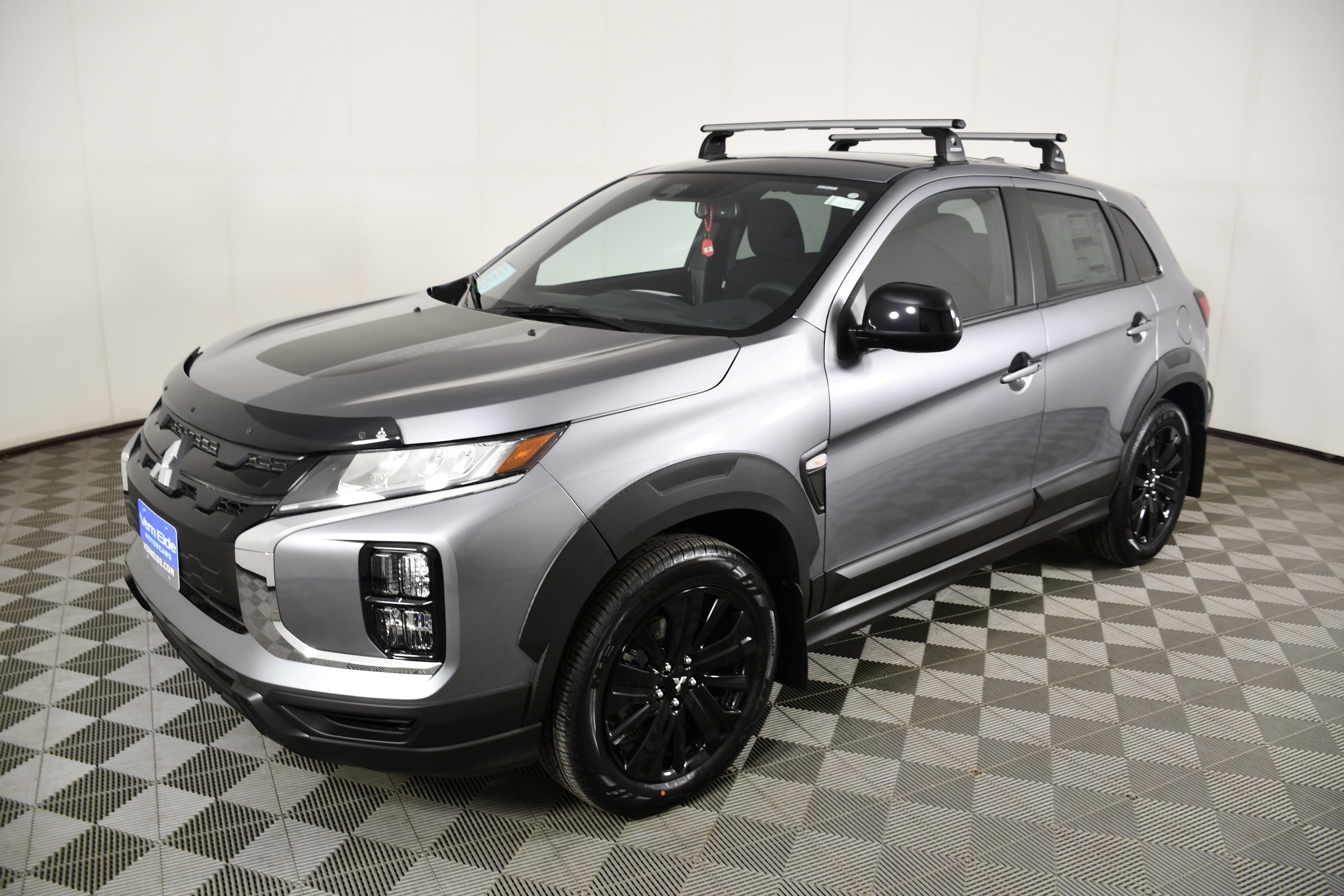New 2026 Mercury Gray Metallic Mitsubishi Trail Edition image 10
