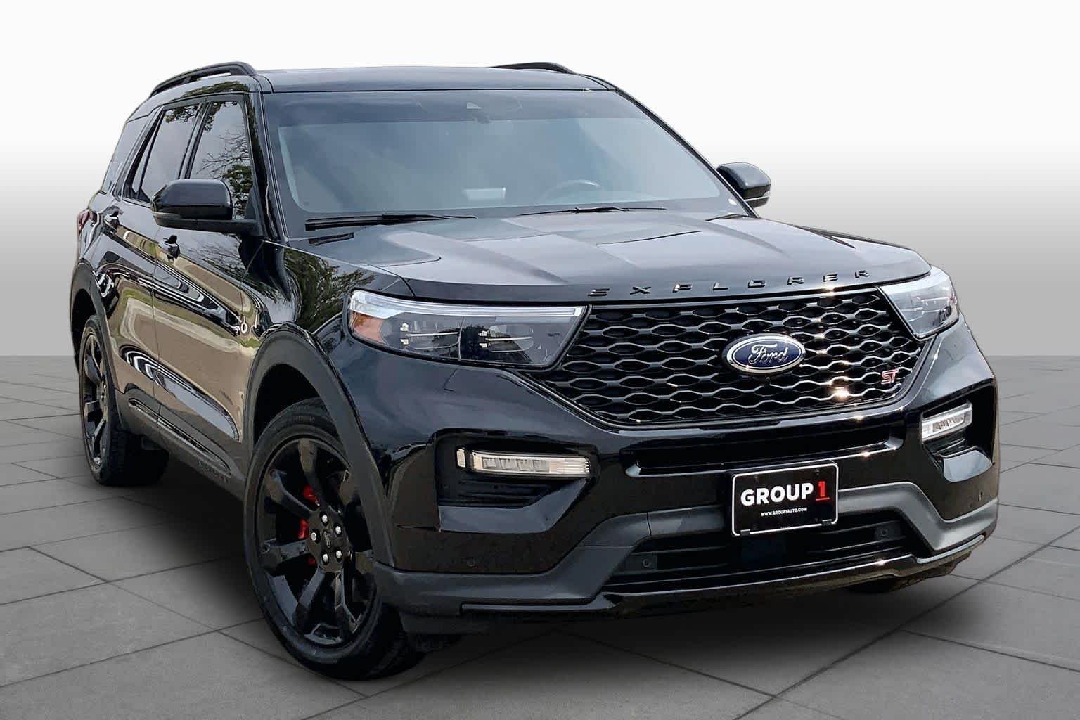 Used 2024 Agate Black Metallic Ford ST image 3