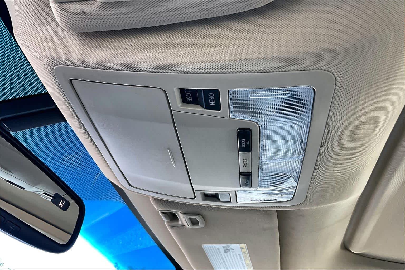 Used 2014 Creme Brulee Mica Toyota XLE image 31