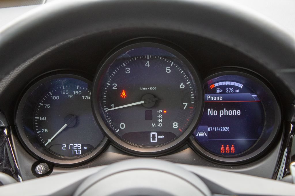 Used 2025 White Porsche Base image 15