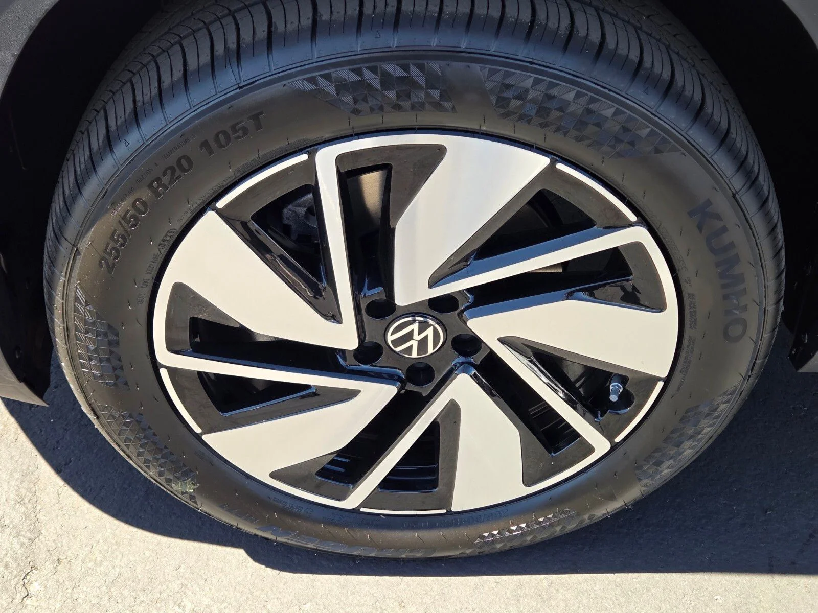 New 2026 White Volkswagen 2.0T SEL image 5