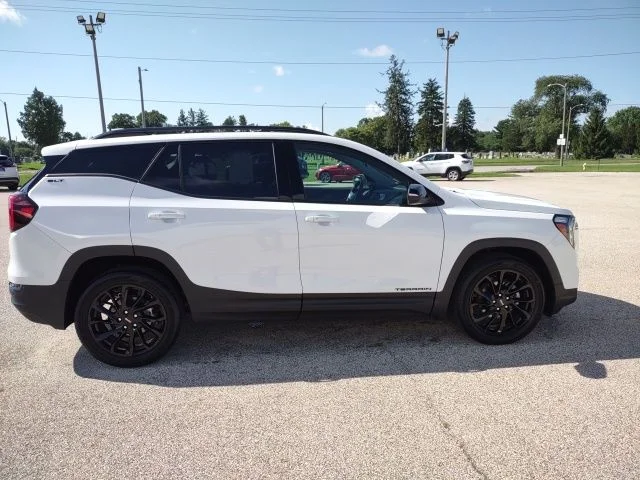 Used 2024 Summit White GMC SLT image 6