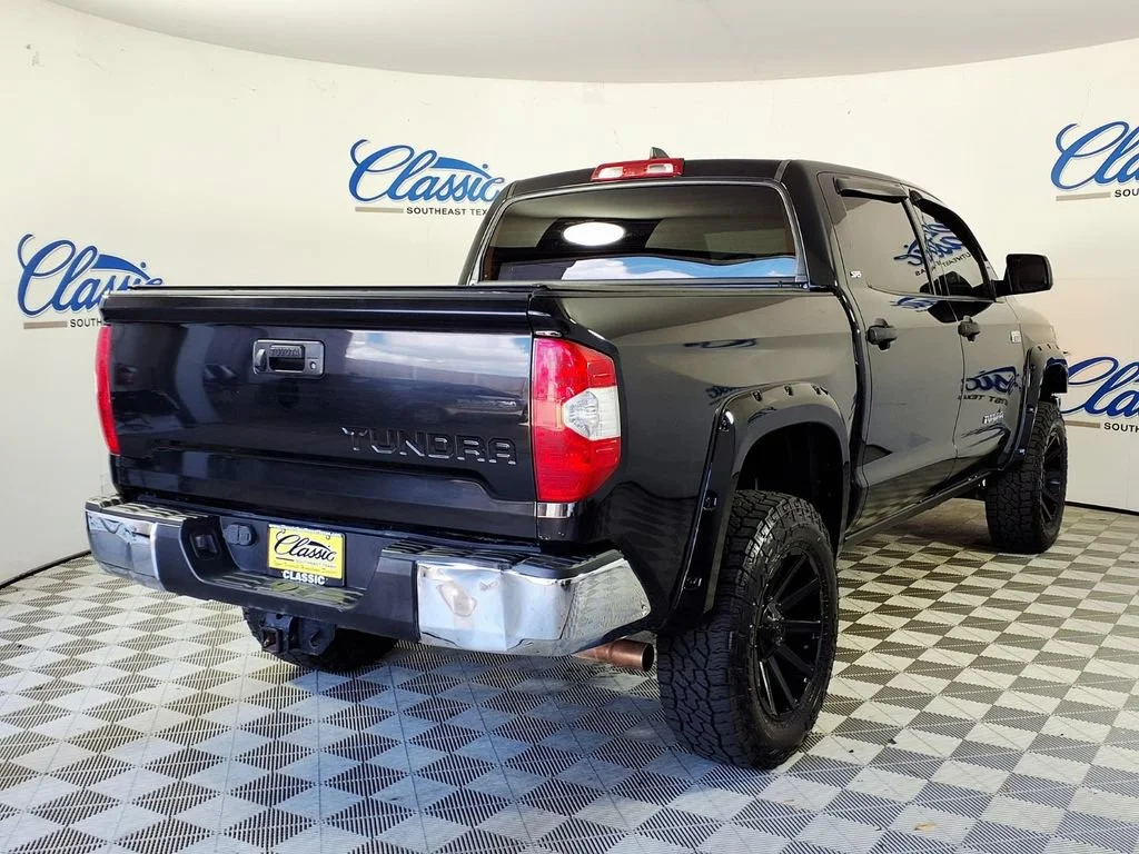 Used 2021 Midnight Black Toyota SR5 image 7