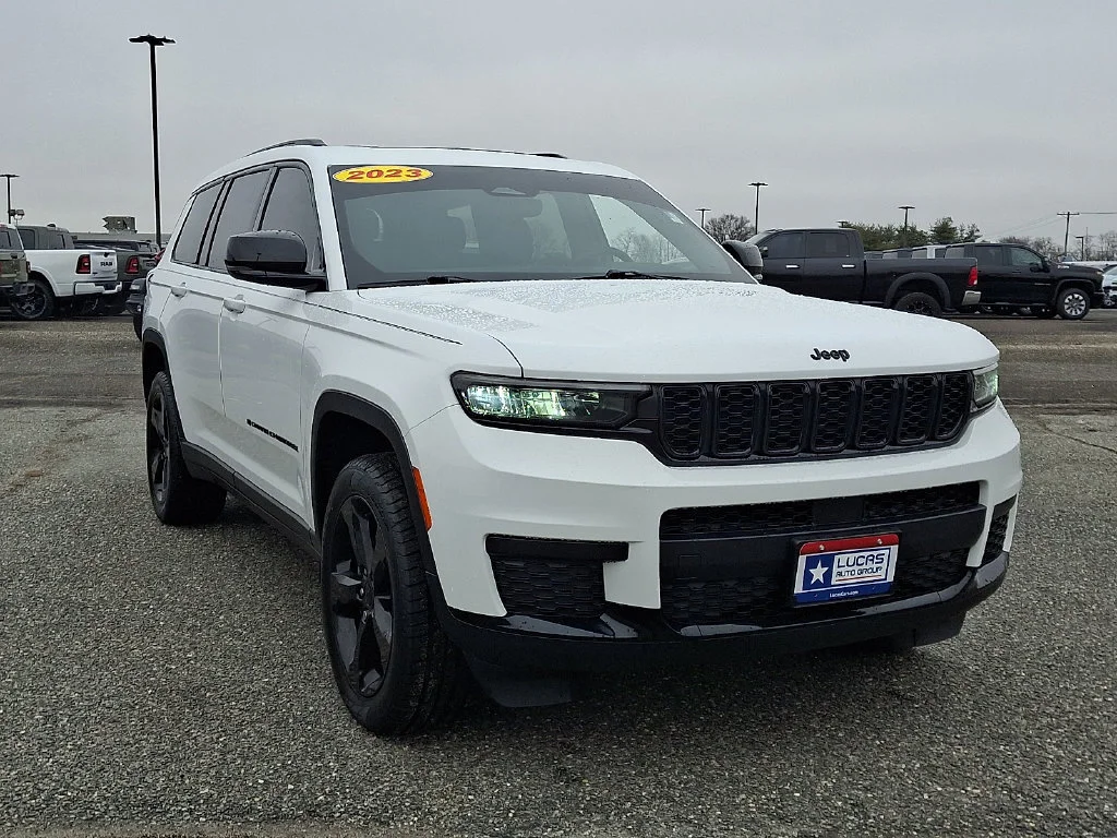 Used 2023 Bright White Clearcoat Jeep Altitude image 2