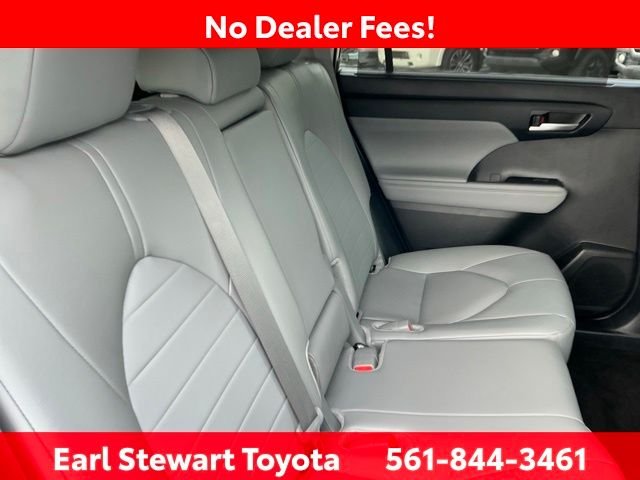 Certified Used 2025 Silver Toyota XLE image 41