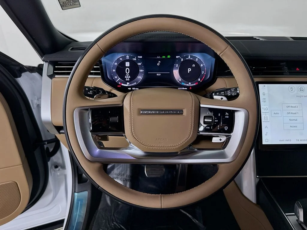 New 2026 Fuji White Land Rover SE image 12