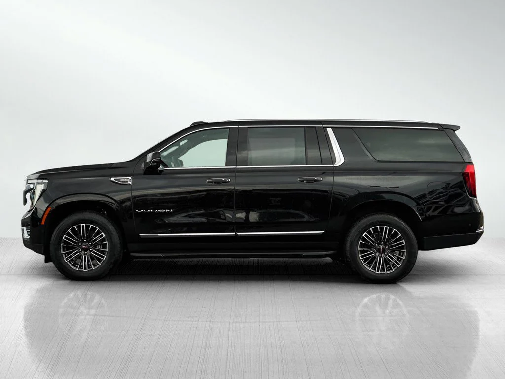 New 2026 Onyx Black GMC Elevation image 4