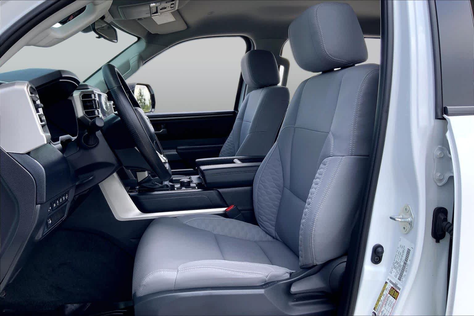 Used 2024 Ice Cap Toyota SR5 image 8